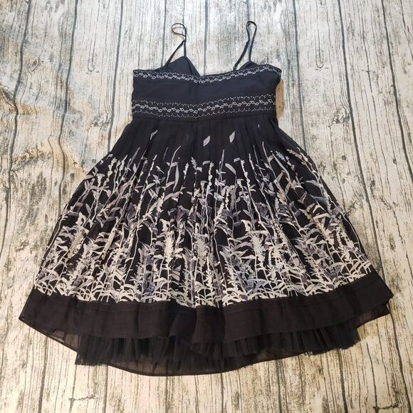 BCBGMAXAZRIA Silk Blend Sleeveless Pleated Dress - Picture 3 of 3